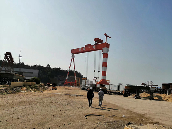 遼寧大連造船門(mén)式起重機(jī)廠家造船門(mén)式起重機(jī)工作性能好