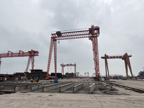 山東營(yíng)口造船門(mén)式起重機(jī)廠家造船門(mén)式起重機(jī)適應(yīng)面廣