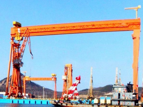 廣東湛江造船門式起重機廠家造船門式起重機運行機構(gòu)部件組成