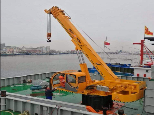 ? 江蘇無(wú)錫甲板起重機(jī)廠家甲板起重機(jī)耐腐蝕性好