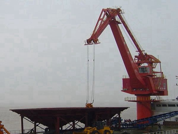 遼寧大連船用起重機廠家船用起重機智能防遙系統自動化精度革命