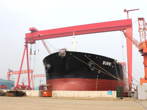 造船龍門吊與車間起重機協(xié)作有何注意事項